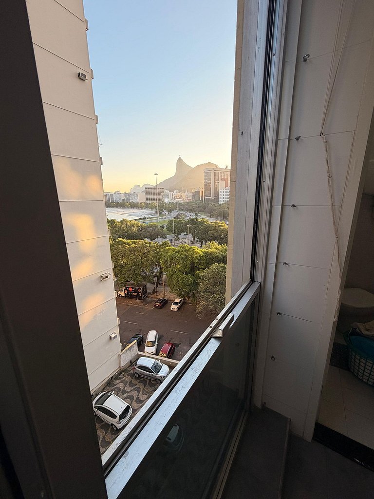 Portal Mágico RJ: 2 qts, Vaga e Vista Soberba!