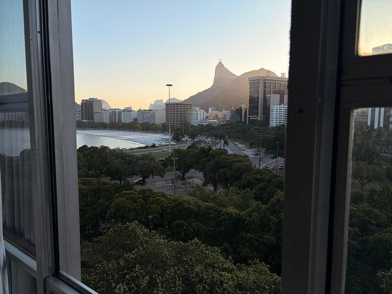Portal Mágico RJ: 2 qts, Vaga e Vista Soberba!